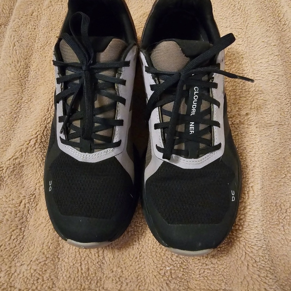On Running Women's Cloudrunner Athletic Shoes - Black & Purple